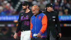 Mets’ Clay Holmes leaves start vs. Athletics with left hamstring tightness